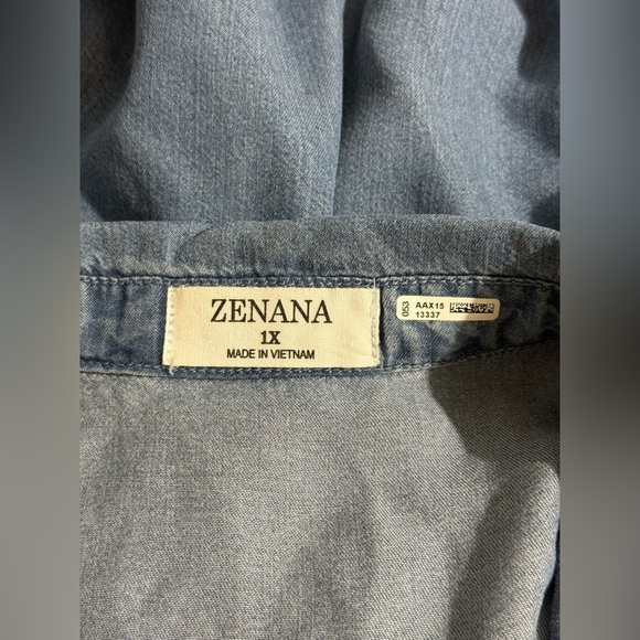 DISTRESSED CHAMBRAY FRAYED HEM LONGLINE SHIRT TOP - ZENANA HI-LOW HEM - Picture 7 of 8